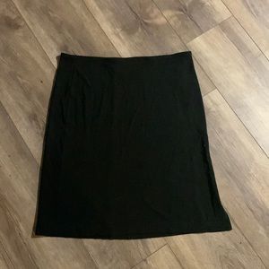 Gap size large stretchy skirt.Rayon blend fabric. High slit sides. Light…